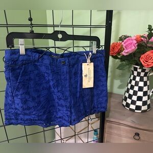 Maison Scotch Size 1 Blue Eyelet Short